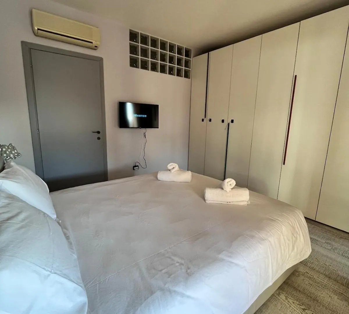 House Lancetti With Terrace Apartment Milan
